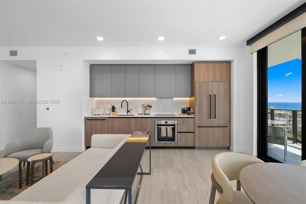 Real estate property located at 580 72nd St #1402, Miami-dade, 72 Park Condo, Miami Beach, FL
