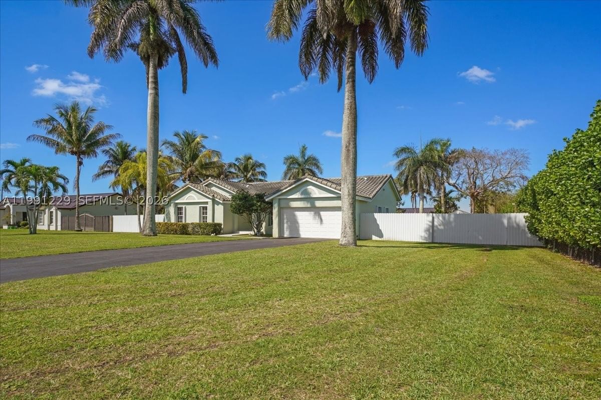 Real estate property located at 1650 14th Ter, Miami-dade, Redlands Best, Homestead, FL