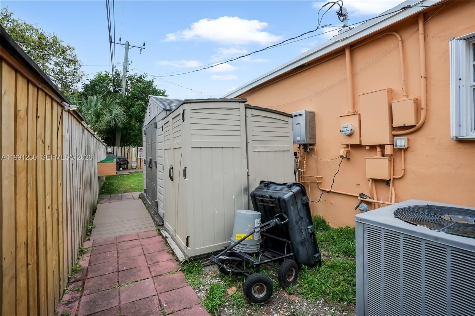 Real estate property located at 316 24th Ave, Broward, Hollywood Little Ranches, Hollywood, FL