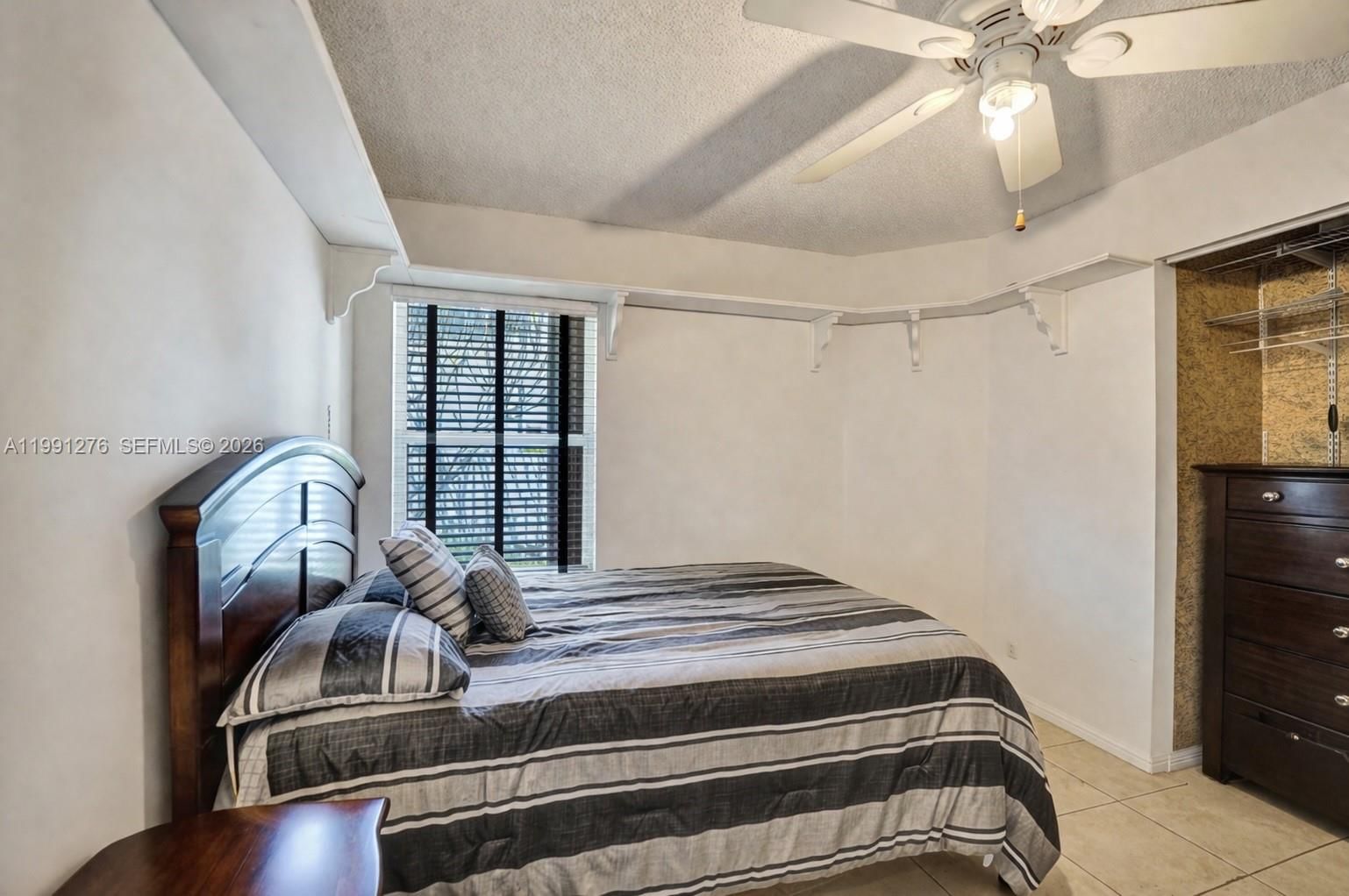 Real estate property located at 1080 Briar Ridge Rd, Broward, Sector 3 - Parcels C D E, Weston, FL