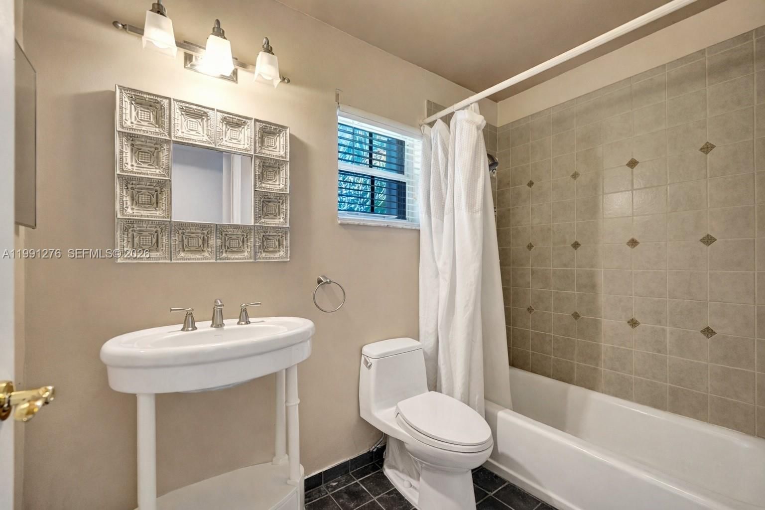 Real estate property located at 1080 Briar Ridge Rd, Broward, Sector 3 - Parcels C D E, Weston, FL