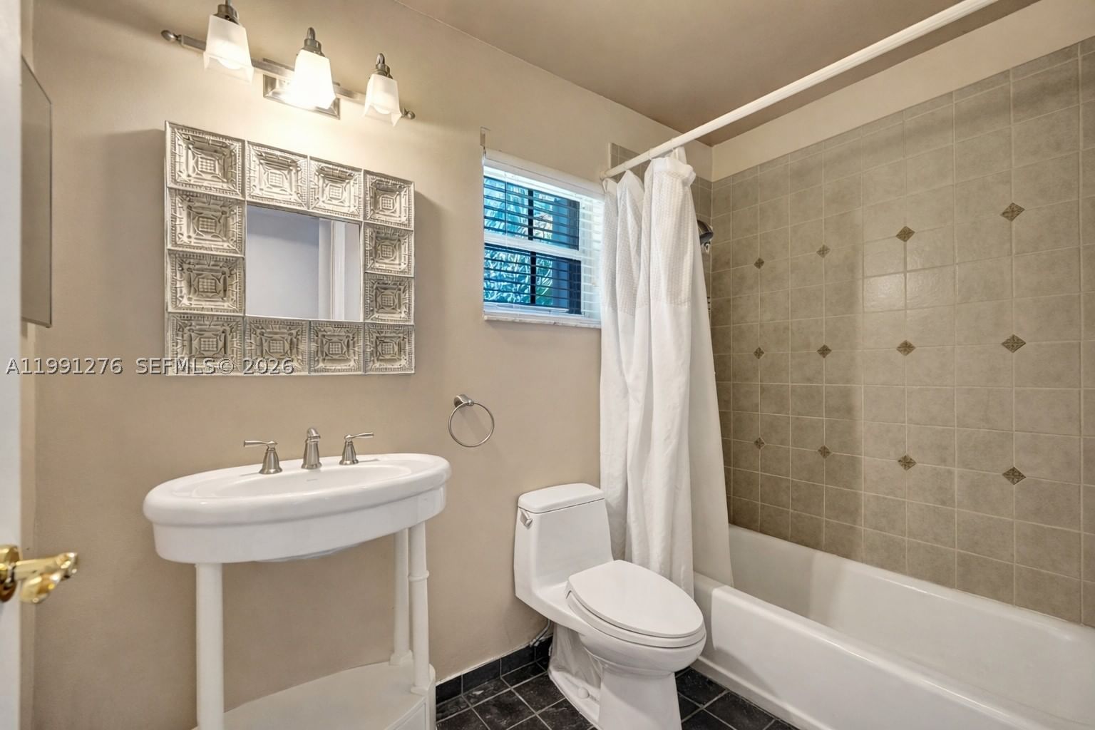 Real estate property located at 1080 Briar Ridge Rd, Broward, Sector 3 - Parcels C D E, Weston, FL