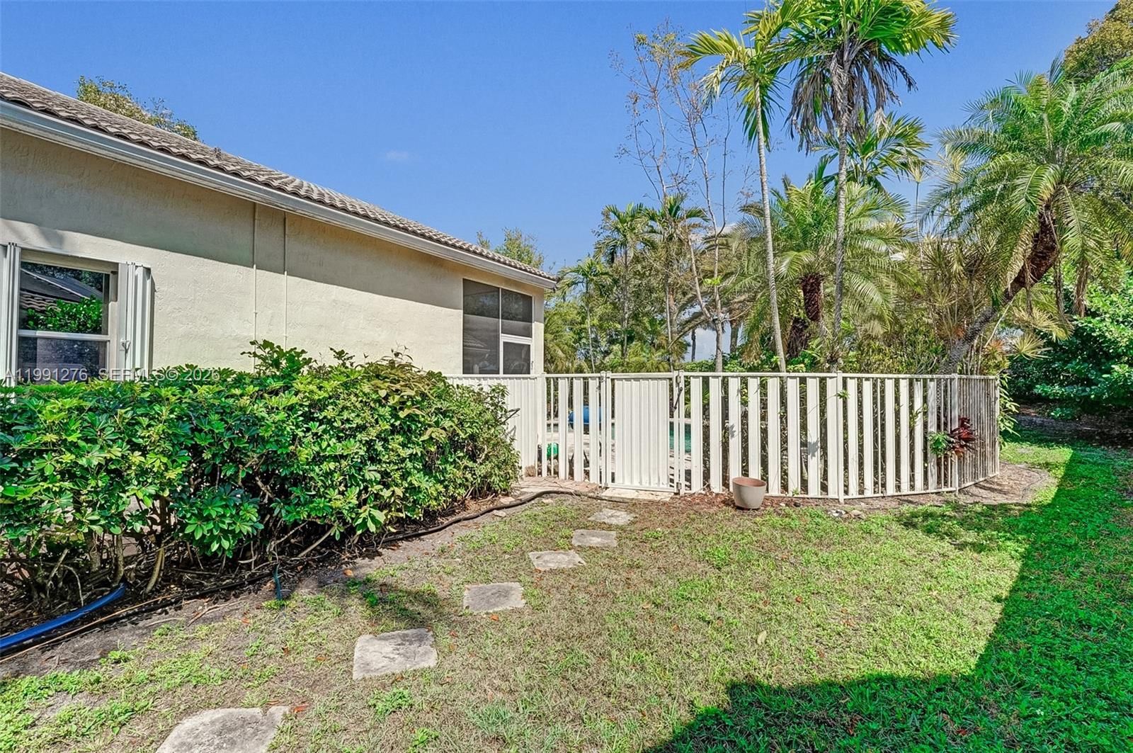 Real estate property located at 1080 Briar Ridge Rd, Broward, Sector 3 - Parcels C D E, Weston, FL