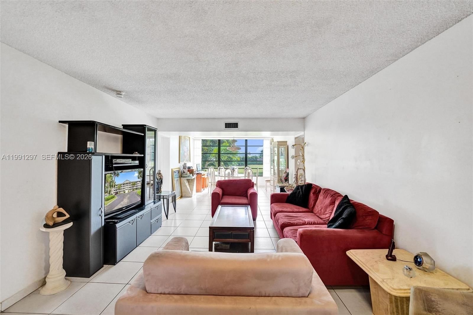 Real estate property located at 1502 Whitehall Dr #205, Broward, Condo 1 Of Whitehall Cond, Davie, FL