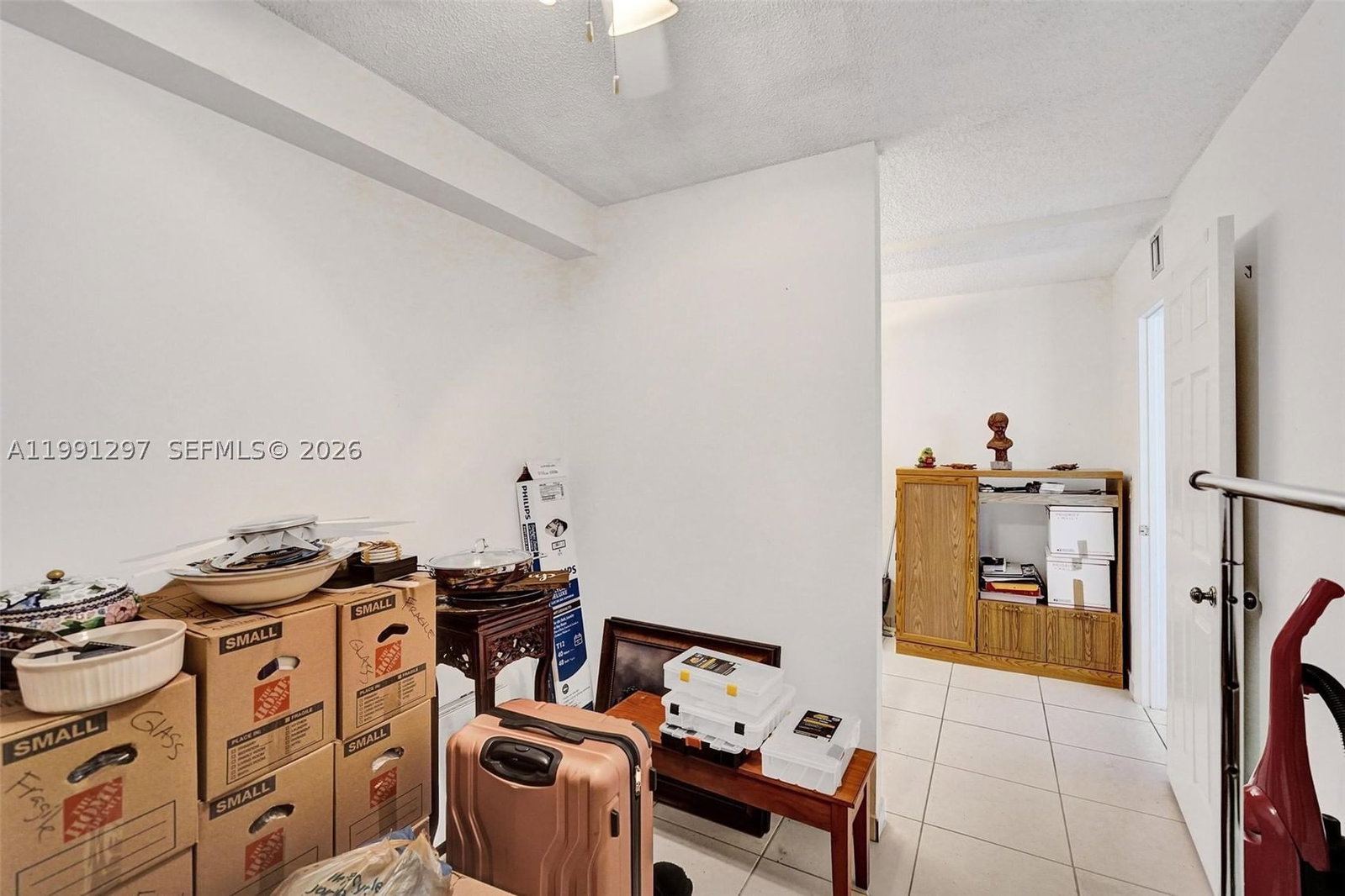 Real estate property located at 1502 Whitehall Dr #205, Broward, Condo 1 Of Whitehall Cond, Davie, FL