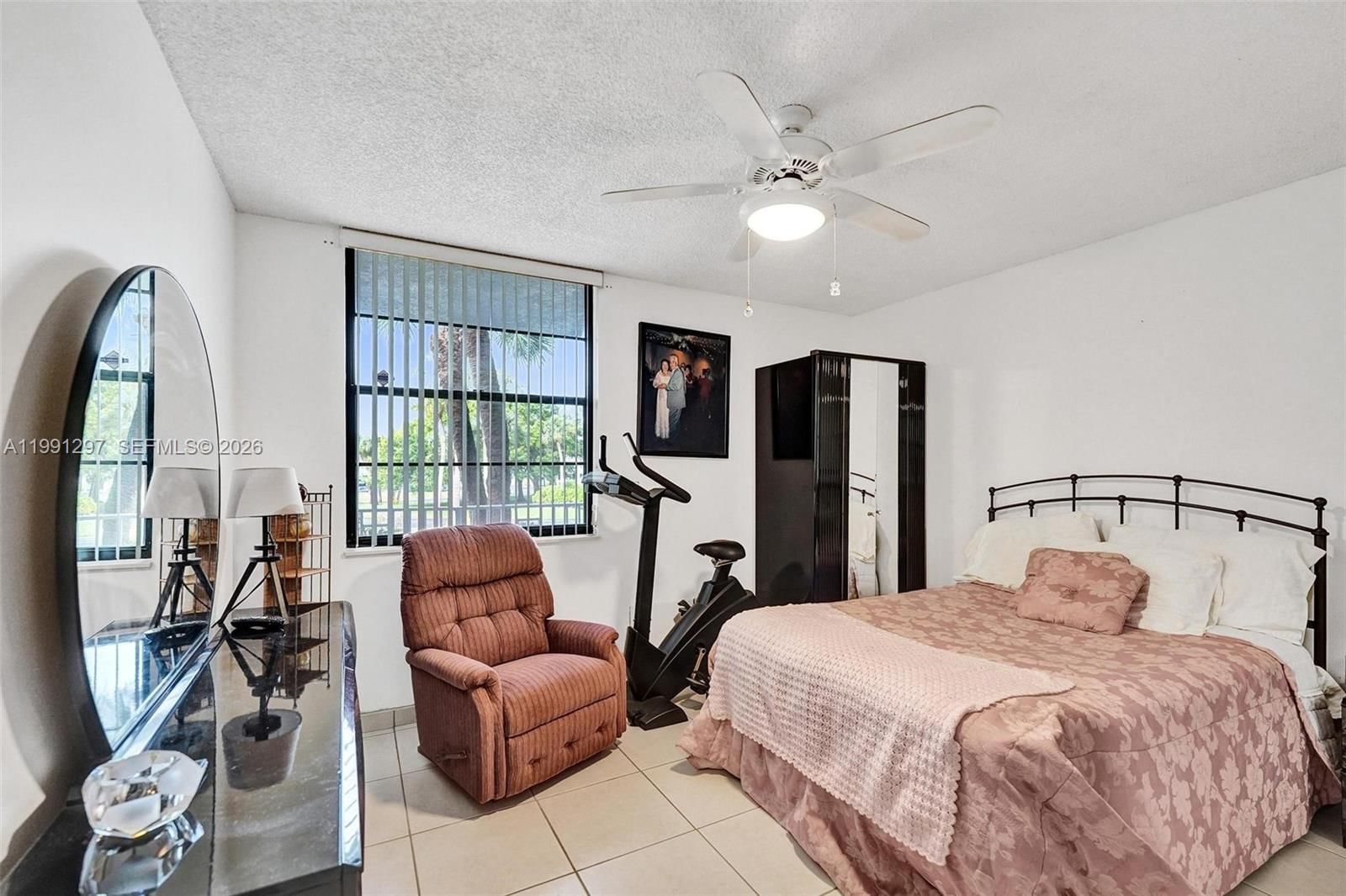 Real estate property located at 1502 Whitehall Dr #205, Broward, Condo 1 Of Whitehall Cond, Davie, FL