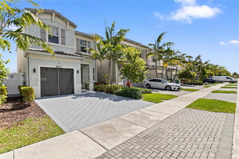 Real estate property located at 4910 48th Ter, Broward, Trails At Central Parc, Tamarac, FL