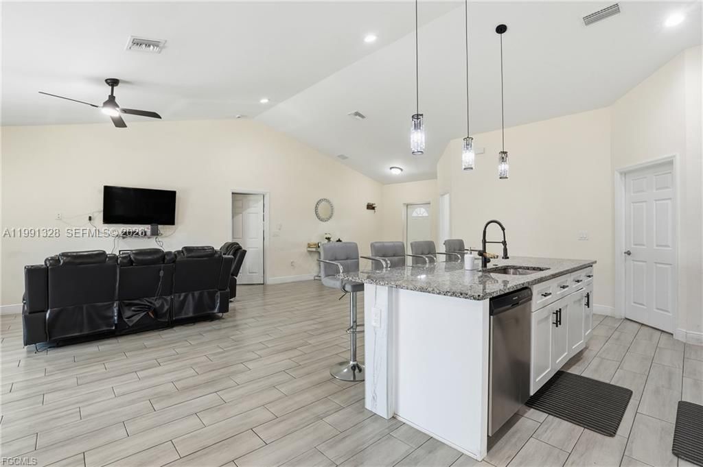 Real estate property located at 1013 ATHERTON AVE, Lee, Lehigh Acres, Lehigh Acres, FL