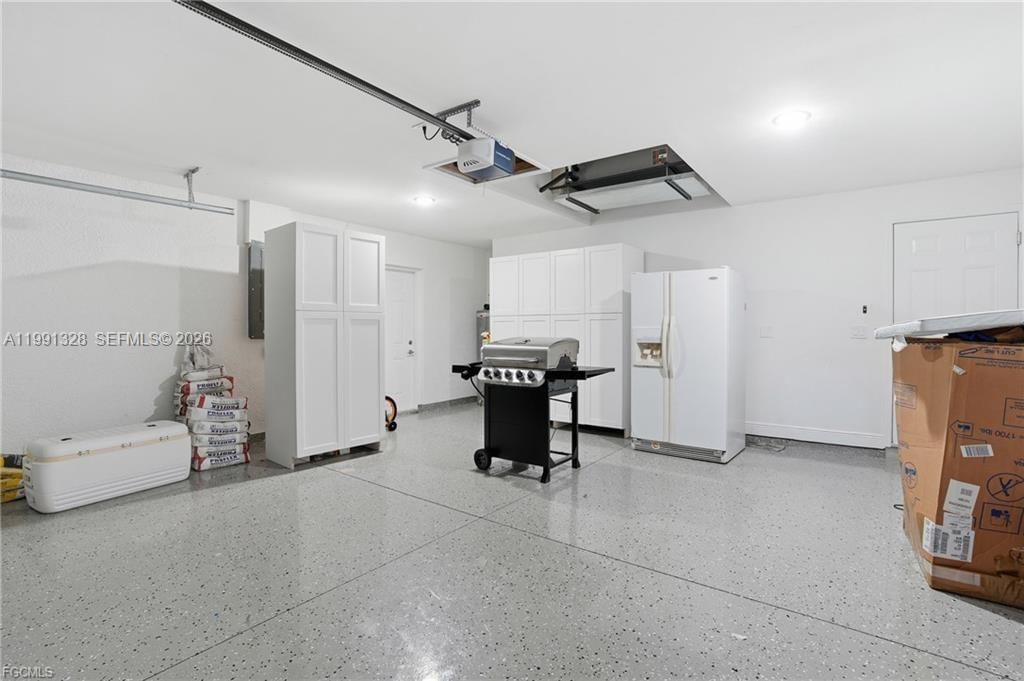 Real estate property located at 1013 ATHERTON AVE, Lee, Lehigh Acres, Lehigh Acres, FL