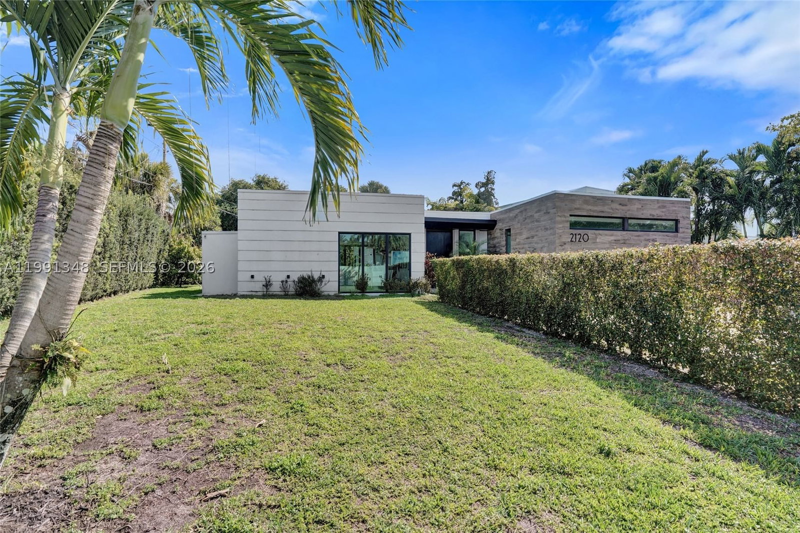 Real estate property located at 2120 197th Ter, Miami-dade, ¤skylake, Miami, FL