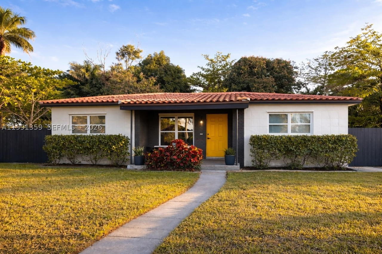 Real estate property located at 450 155th Ter, Miami-dade, Breezeswept Heights 1st A, Miami, FL
