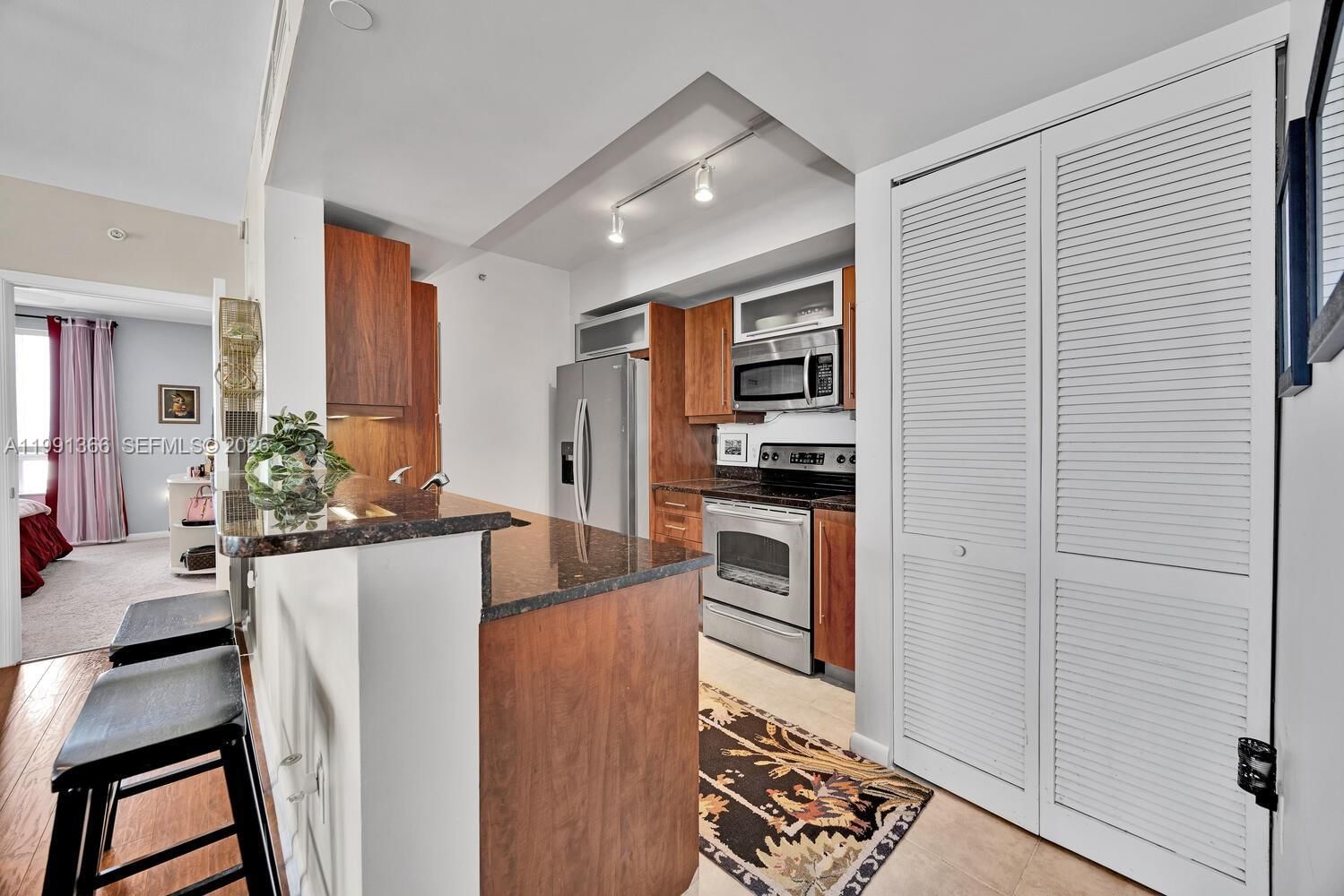 Real estate property located at 7350 89th St #1511S, Miami-dade, Toscano Condo, Miami, FL