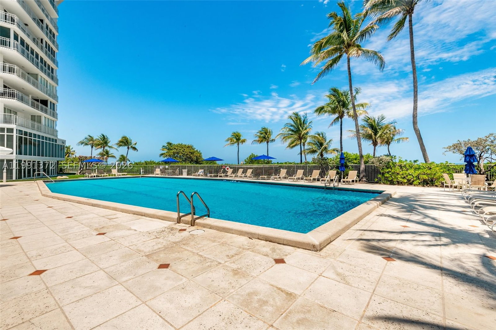 Real estate property located at 600 Grapetree Dr #9GN, Miami-dade, Mar-azul Condo, Key Biscayne, FL