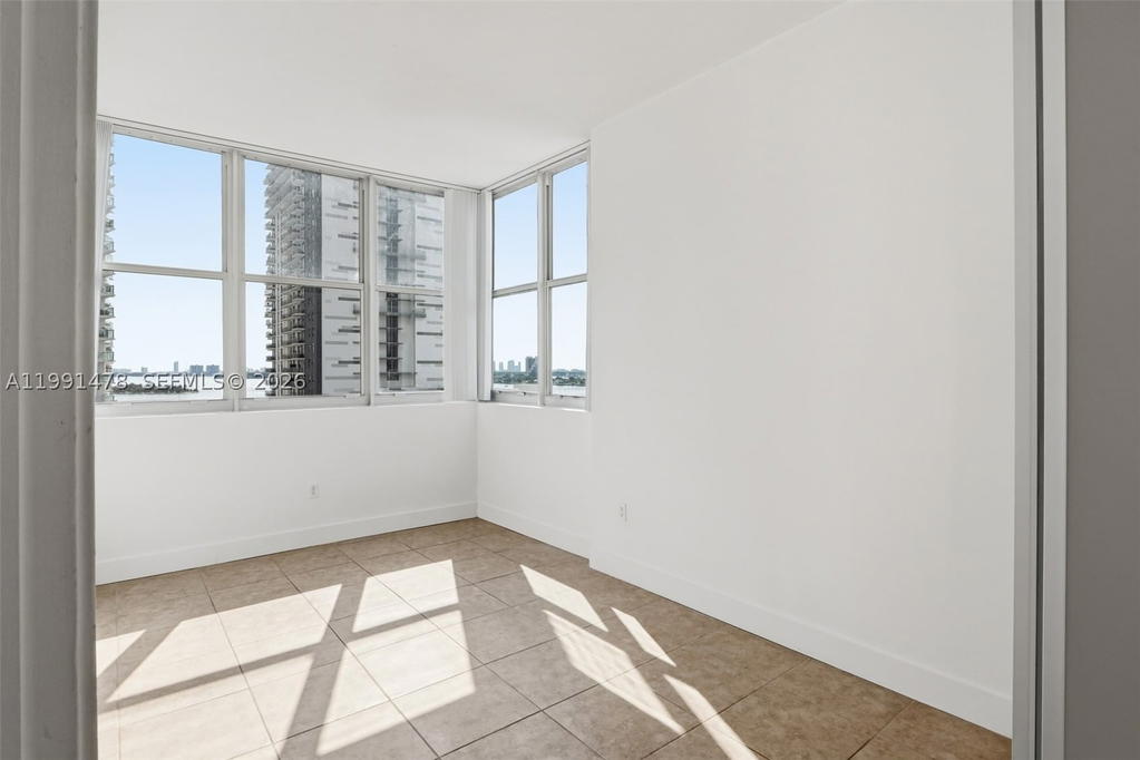 Real estate property located at 2200 4th Ave #1002, Miami-dade, Edgewater Lofts Condo, Miami, FL