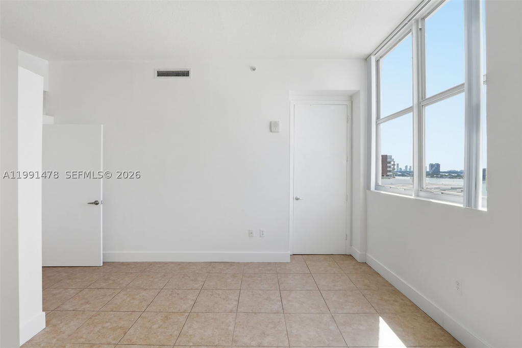 Real estate property located at 2200 4th Ave #1002, Miami-dade, Edgewater Lofts Condo, Miami, FL
