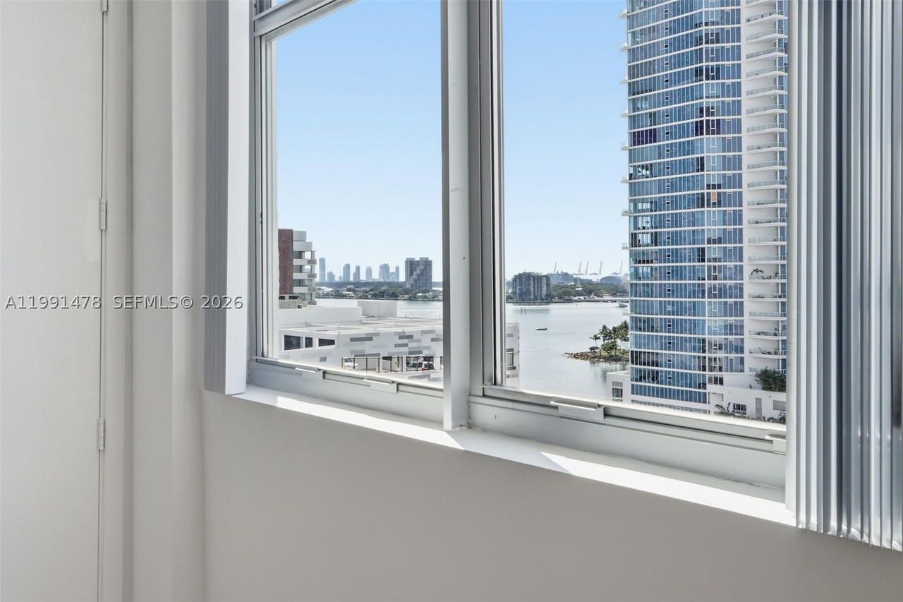 Real estate property located at 2200 4th Ave #1002, Miami-dade, Edgewater Lofts Condo, Miami, FL