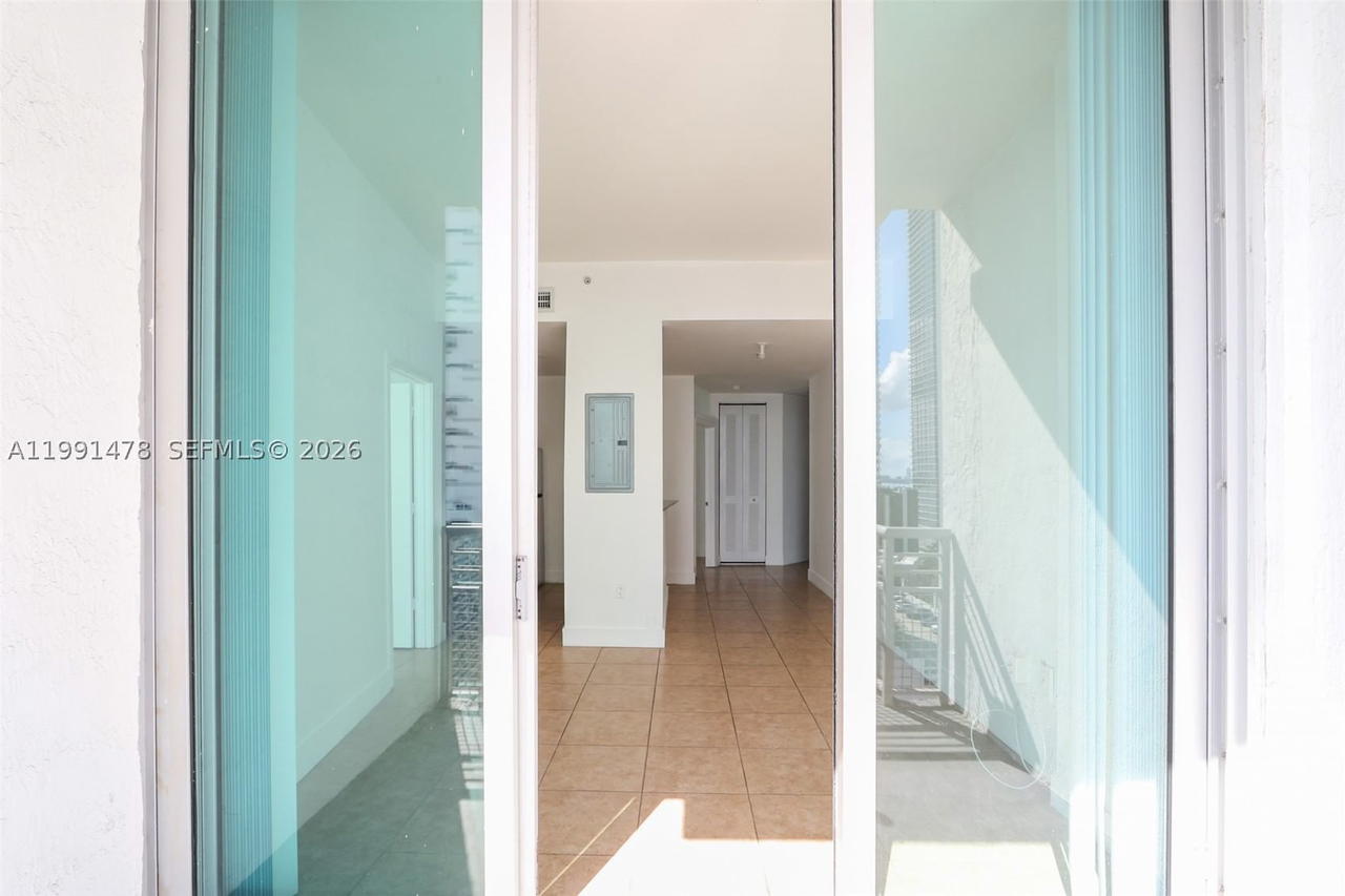 Real estate property located at 2200 4th Ave #1002, Miami-dade, Edgewater Lofts Condo, Miami, FL