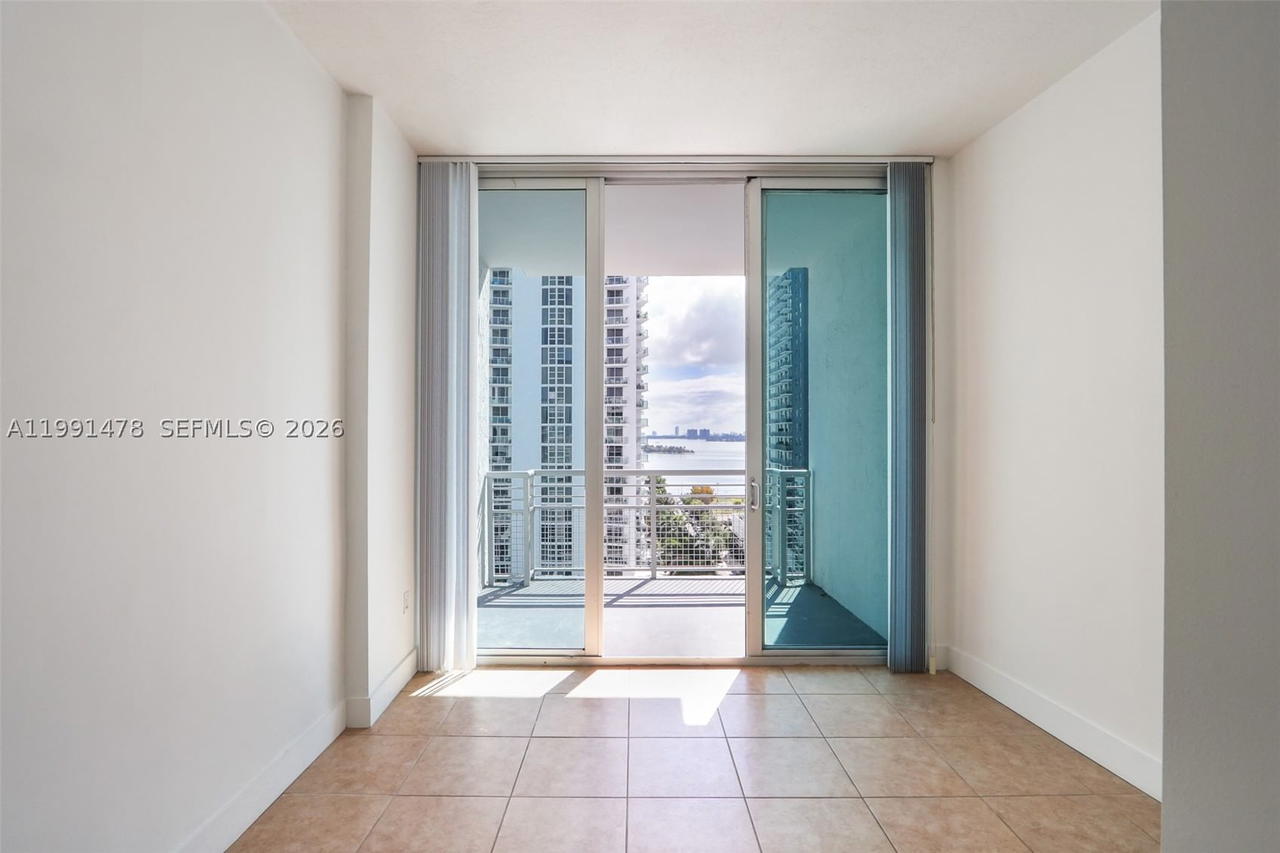 Real estate property located at 2200 4th Ave #1002, Miami-dade, Edgewater Lofts Condo, Miami, FL