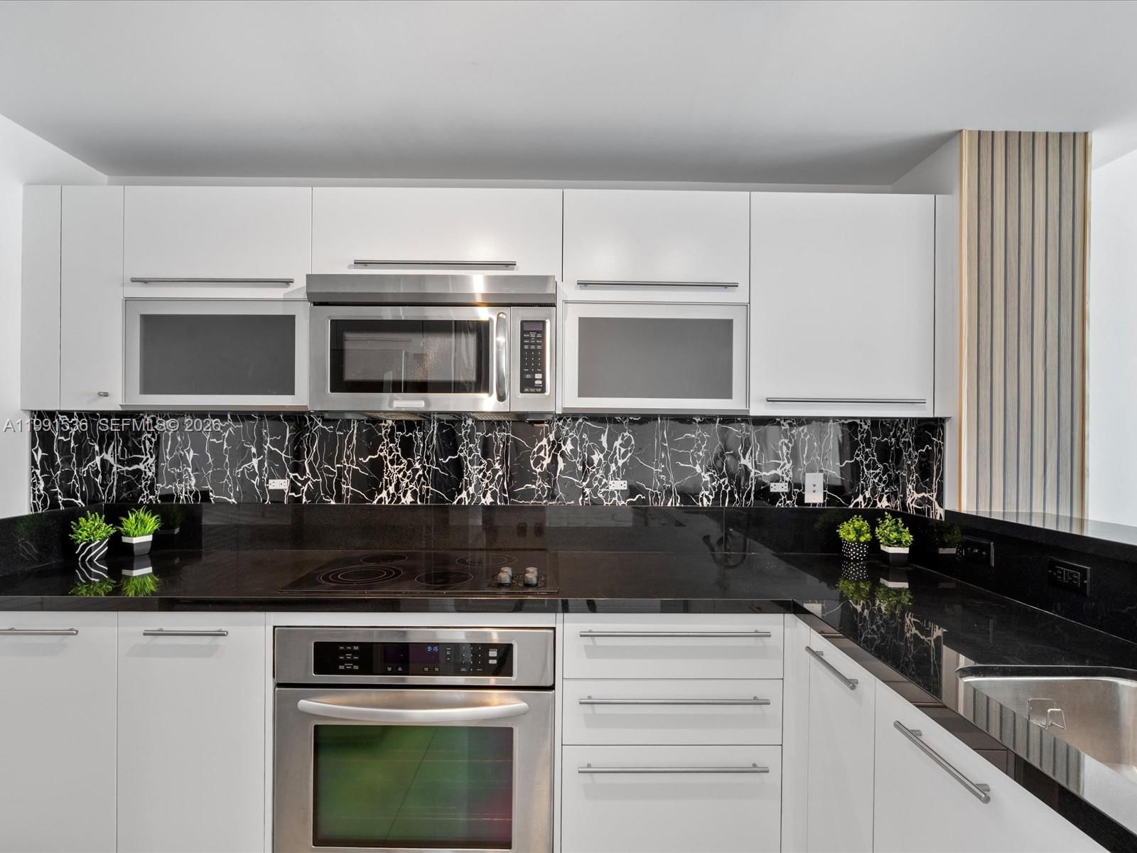 Real estate property located at 244 Biscayne Blvd #1605, Miami-dade, Vizcayne North Condo, Miami, FL