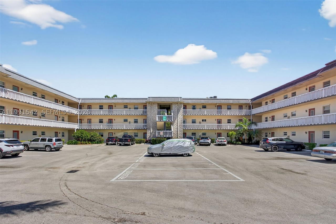 Real estate property located at 4299 16th St #202, Broward, Ashley Hall Condo, Lauderhill, FL
