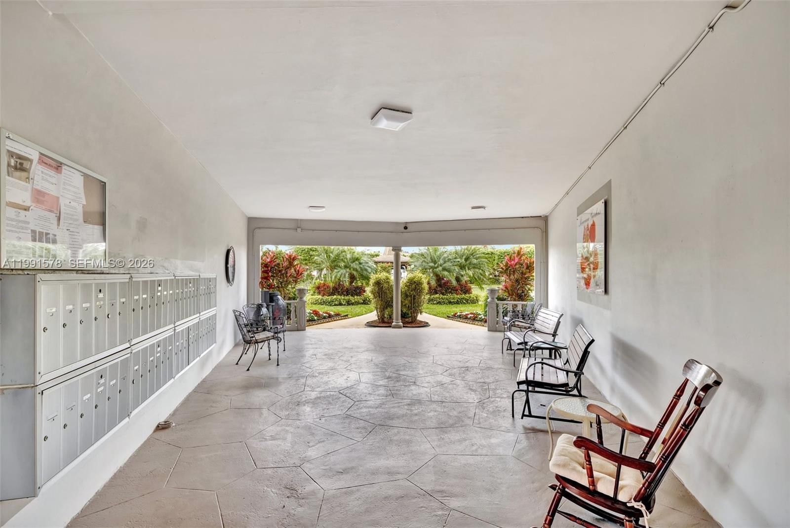 Real estate property located at 4705 35th St #501, Broward, Poinciana Gardens Condo, Lauderdale Lakes, FL