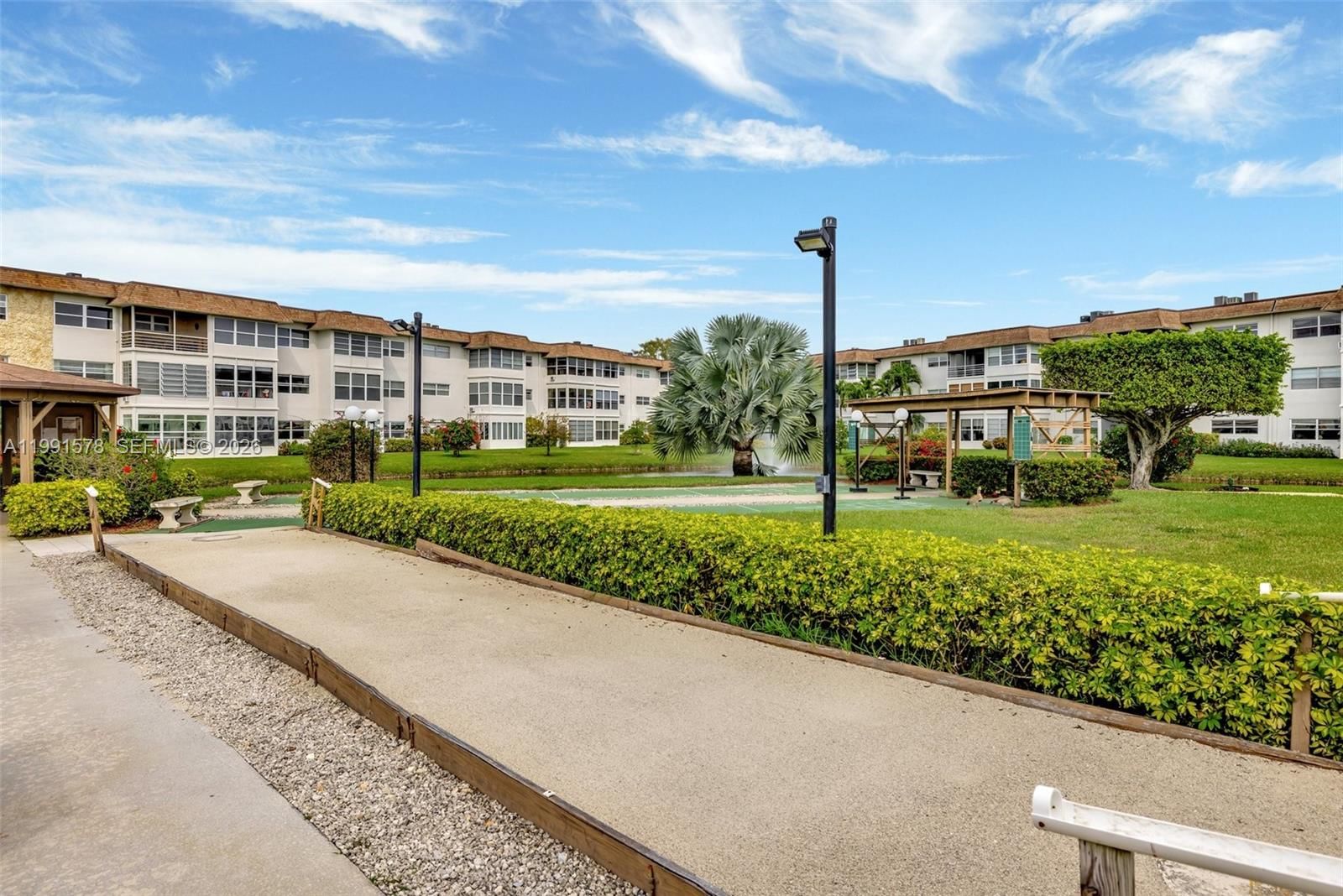 Real estate property located at 4705 35th St #501, Broward, Poinciana Gardens Condo, Lauderdale Lakes, FL