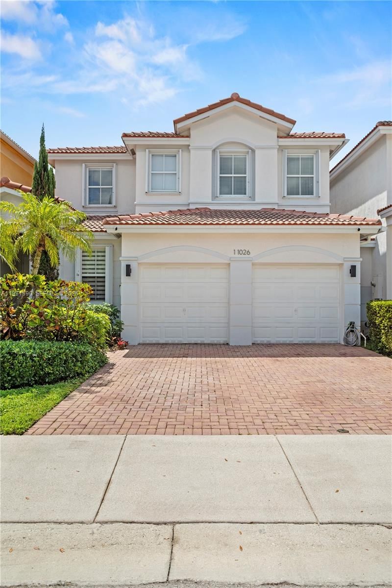 Real estate property located at , Miami-dade, Islands At Doral, Doral, FL