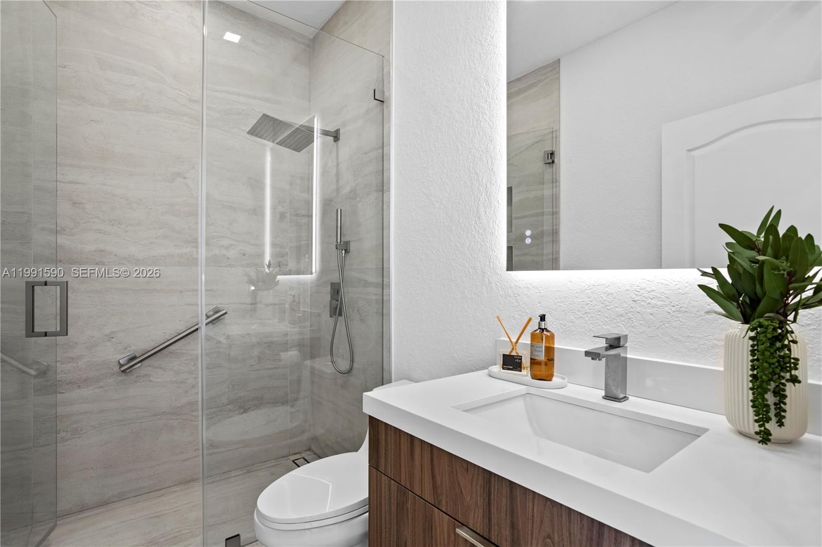 Real estate property located at , Miami-dade, Islands At Doral, Doral, FL