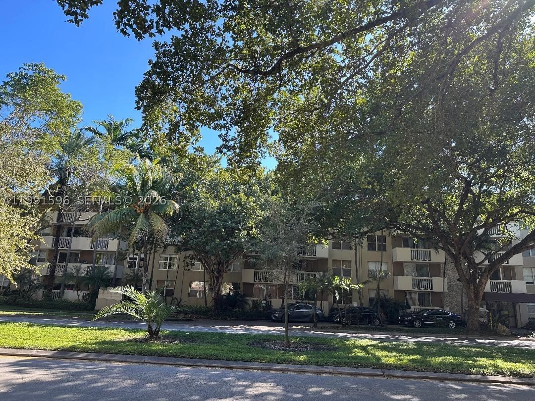 Real estate property located at 1800 Sans Souci Blvd #115, Miami-dade, Bayview Palms Condo, North Miami, FL