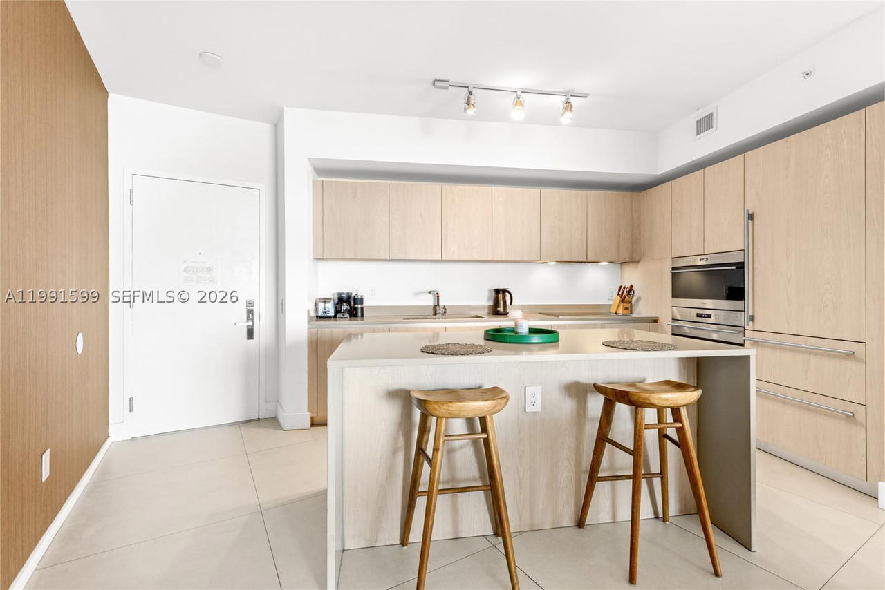 Real estate property located at 4111 Ocean Dr #1107, Broward, 4111 South Ocean Drive Co, Hollywood, FL