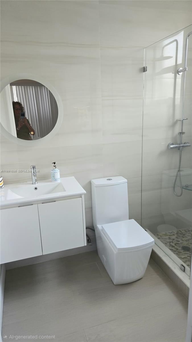 Real estate property located at 15615 42nd Ter, Miami-dade, Lakes Of The Meadow Sec 5, Miami, FL