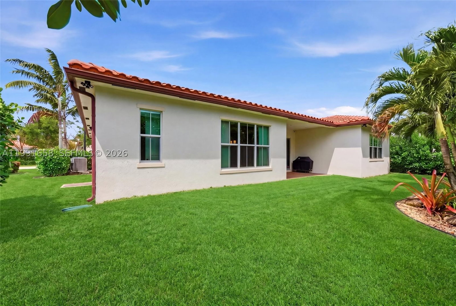 Real estate property located at 10460 Ranchette Dr, Broward, Ranchette Isle, Cooper City, FL
