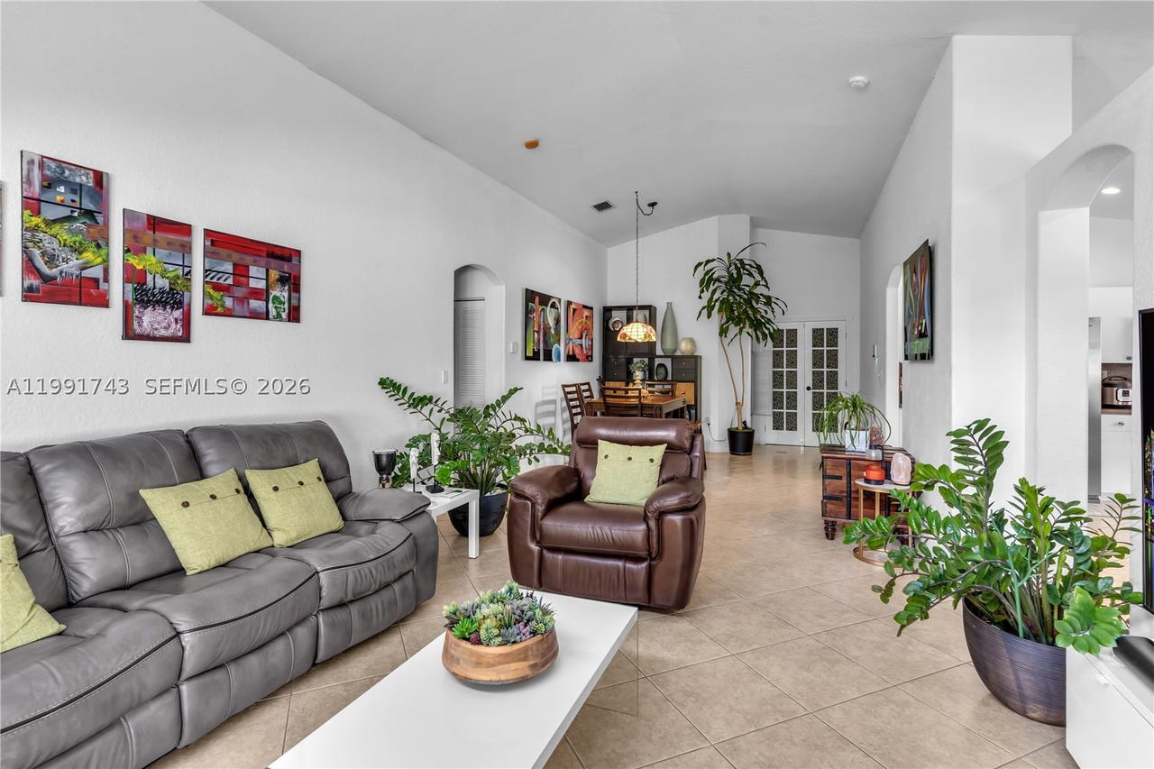 Real estate property located at 23723 107th Ct, Miami-dade, Spicewood Sub, Homestead, FL
