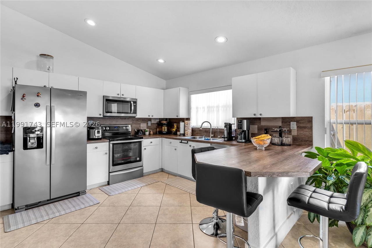 Real estate property located at 23723 107th Ct, Miami-dade, Spicewood Sub, Homestead, FL