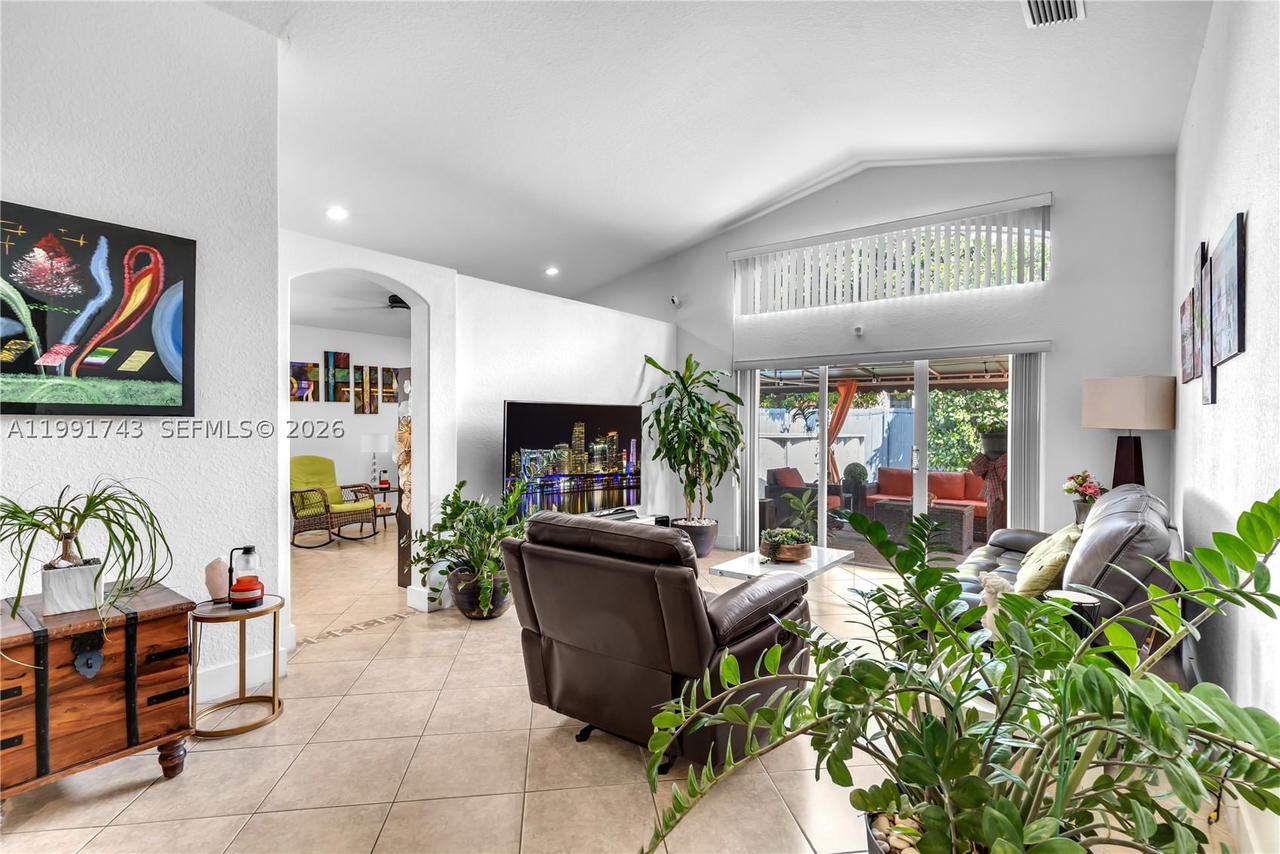 Real estate property located at 23723 107th Ct, Miami-dade, Spicewood Sub, Homestead, FL