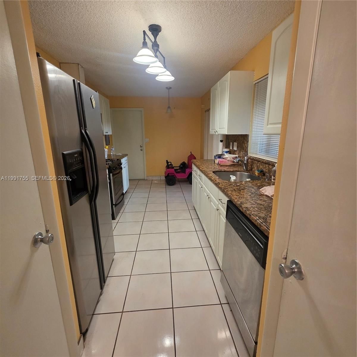 Real estate property located at 7104 132nd Ct, Miami-dade, Sunset West Sec1, Miami, FL