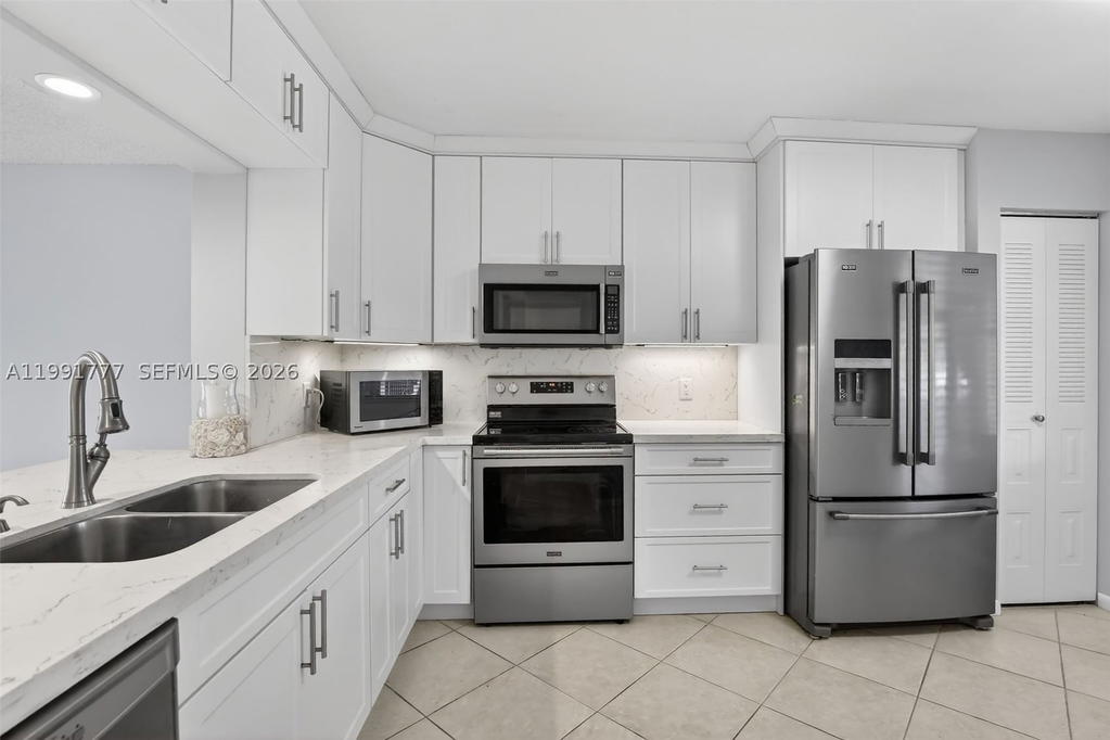 Real estate property located at 901 128th Ter #102A, Broward, Cambridge At Century, Pembroke Pines, FL