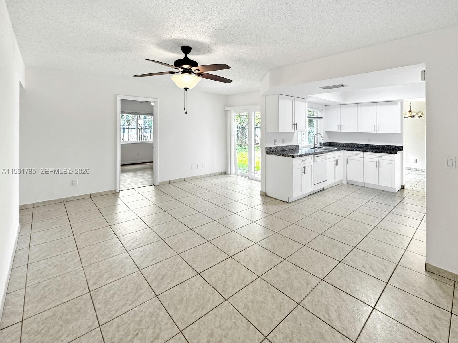 Real estate property located at 6802 34th Ct, Broward, Rainbow Miramar, Miramar, FL