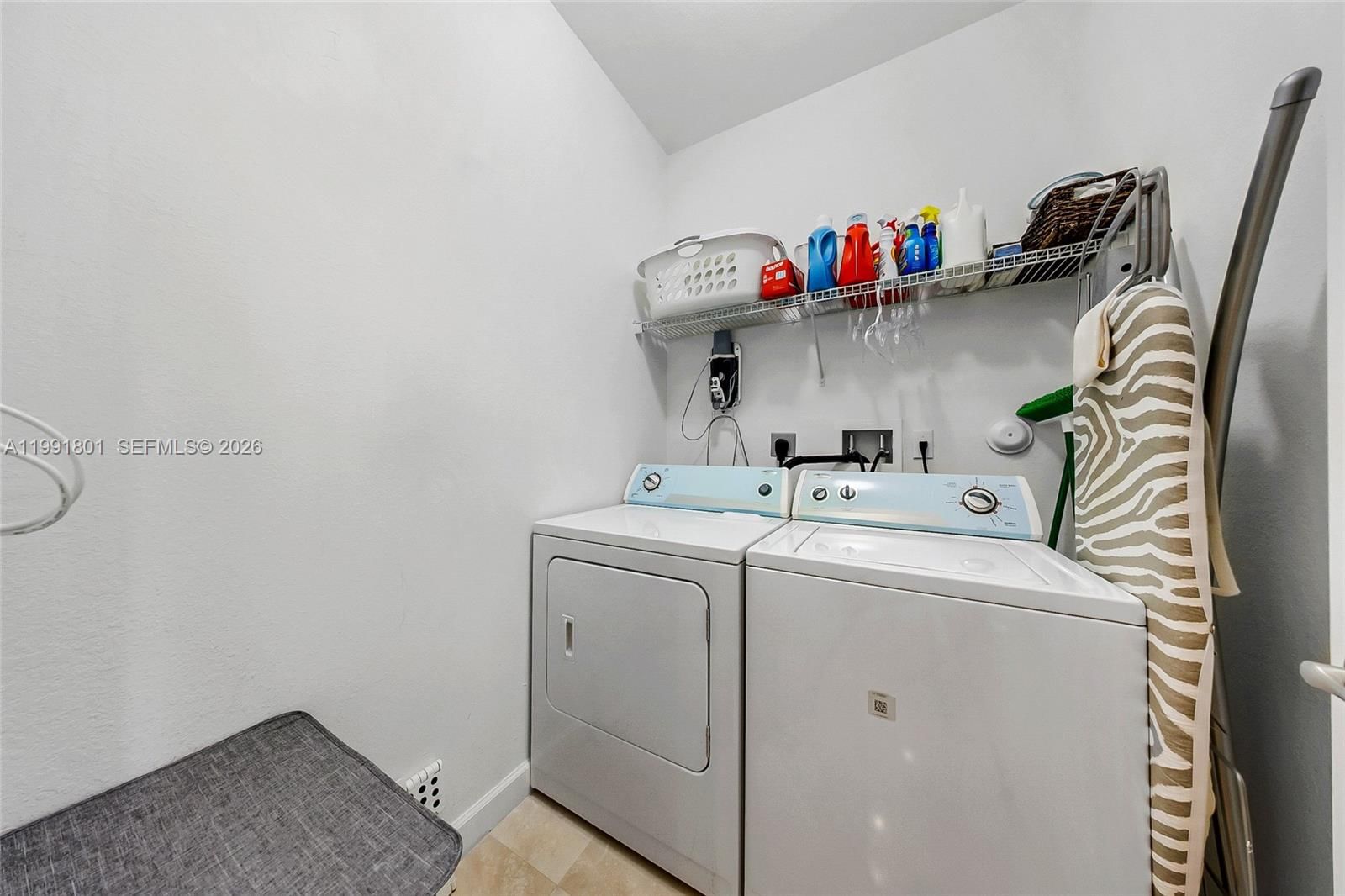 Real estate property located at 10711 75th Ln, Miami-dade, Reserve At Doral East, Doral, FL