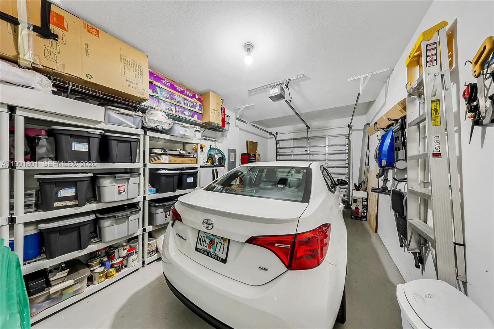 Real estate property located at 10711 75th Ln, Miami-dade, Reserve At Doral East, Doral, FL