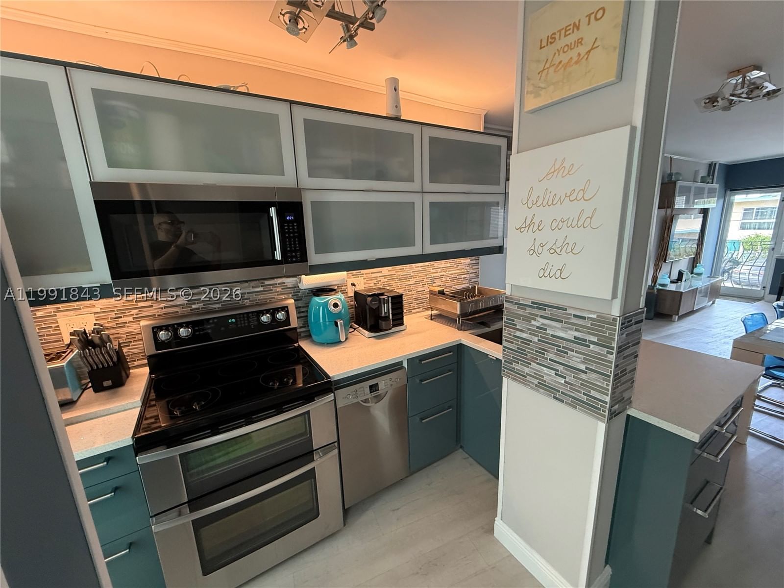 Real estate property located at 3250 28th St #212, Broward, Le Cercle By The Beach Co, Fort Lauderdale, FL