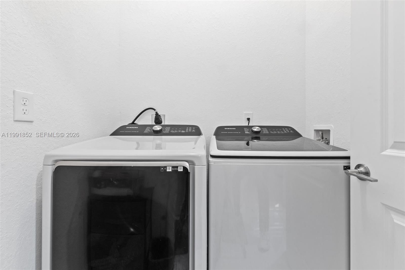 Real estate property located at 13217 227th St, Miami-dade, Southern Cove, Miami, FL