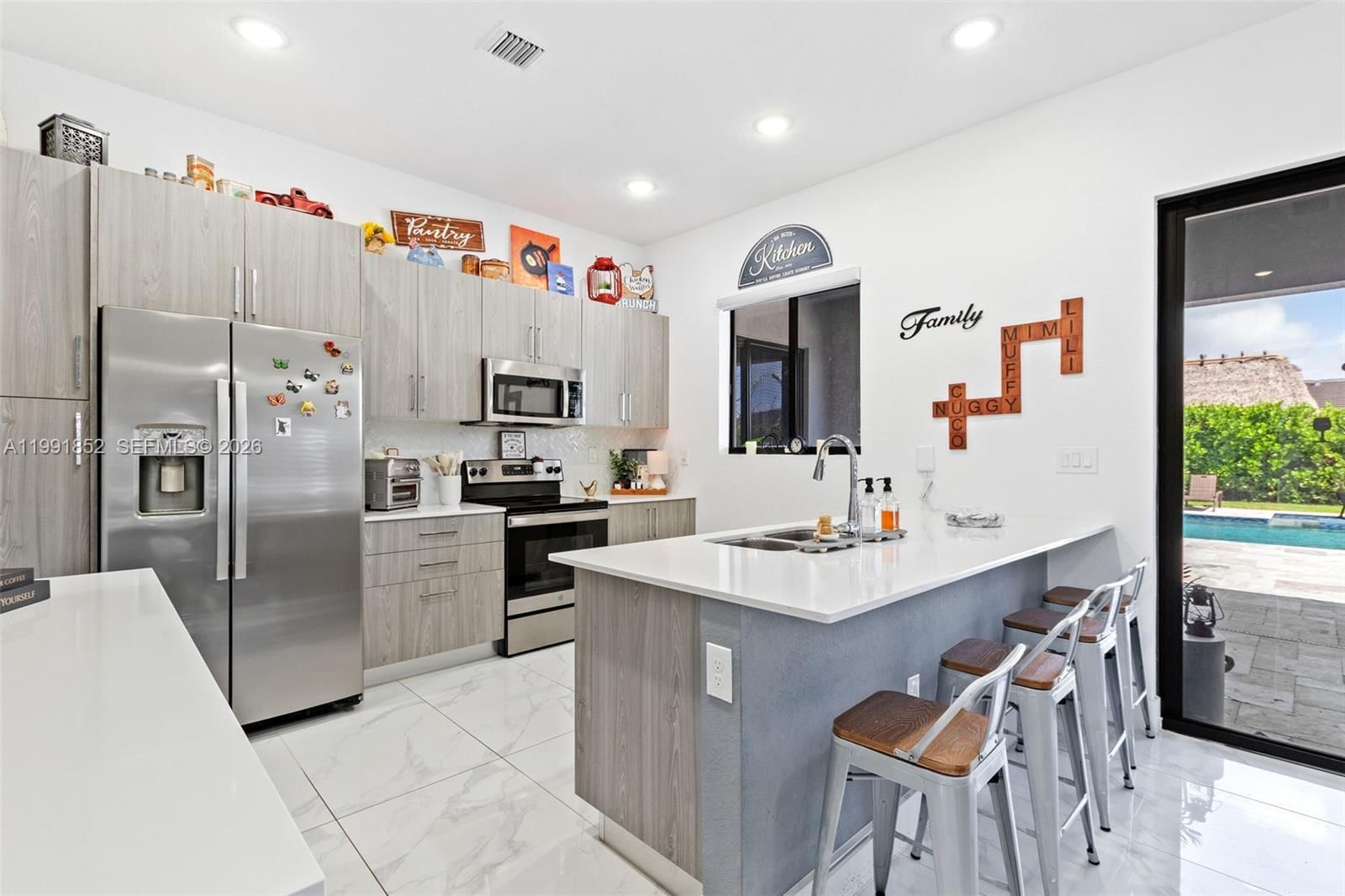 Real estate property located at 13217 227th St, Miami-dade, Southern Cove, Miami, FL