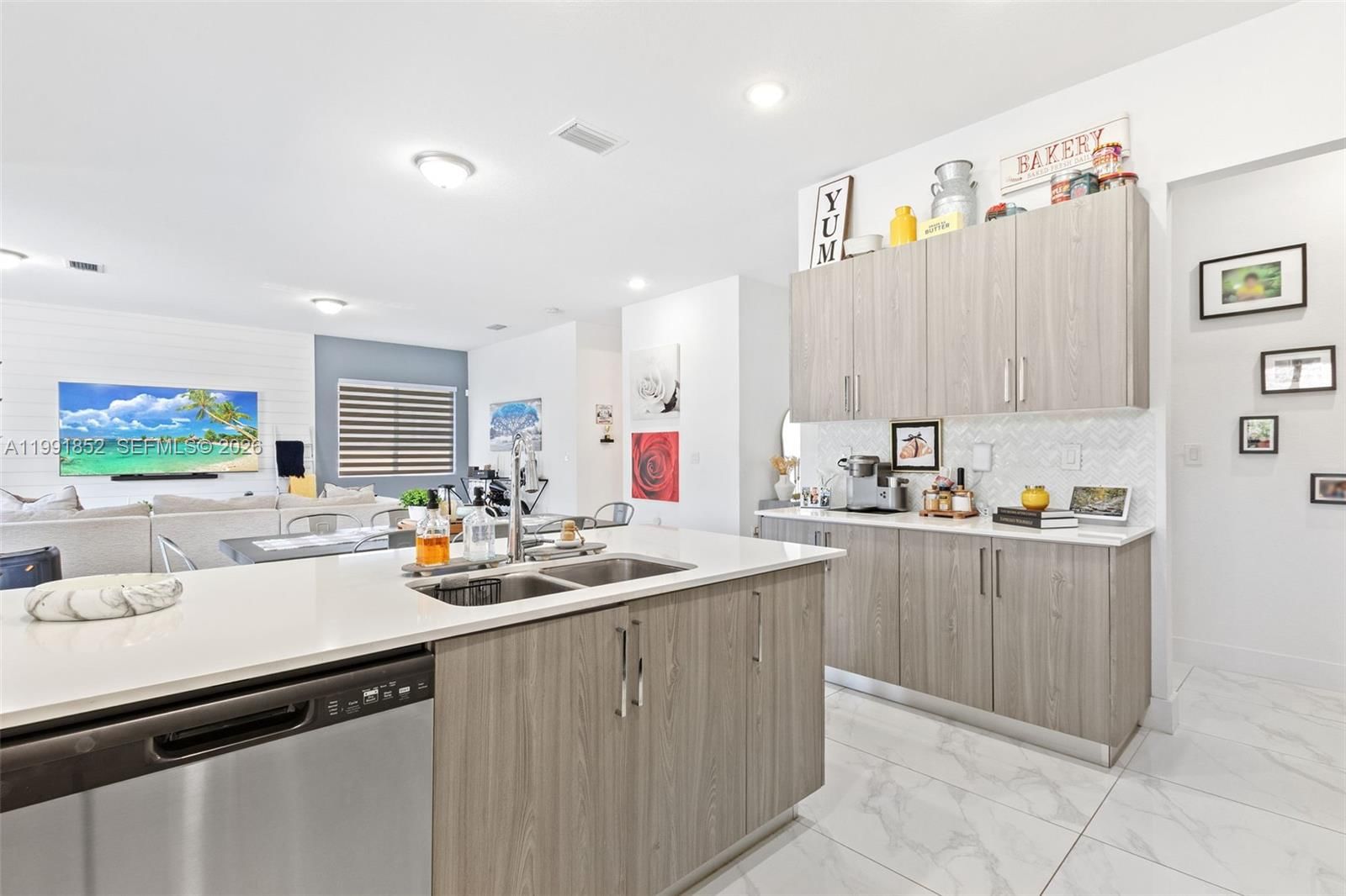 Real estate property located at 13217 227th St, Miami-dade, Southern Cove, Miami, FL