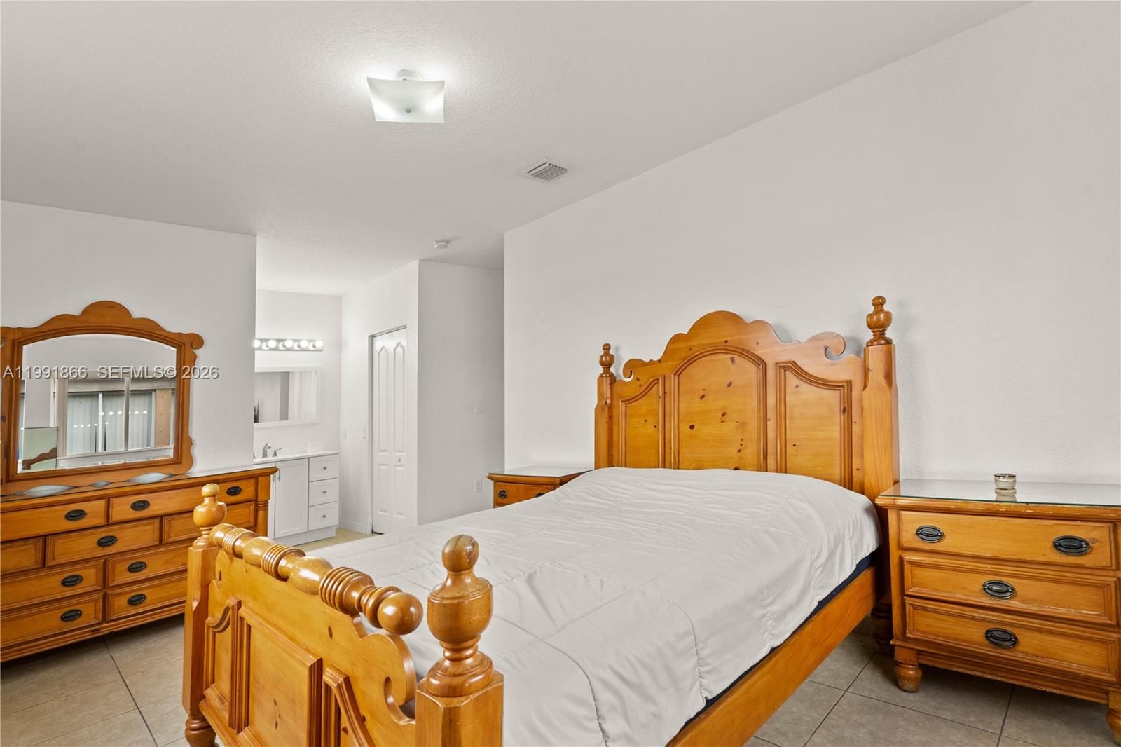 Real estate property located at 317 3rd St #201, Miami-dade, Los Portales Sec B Condo, Hialeah, FL
