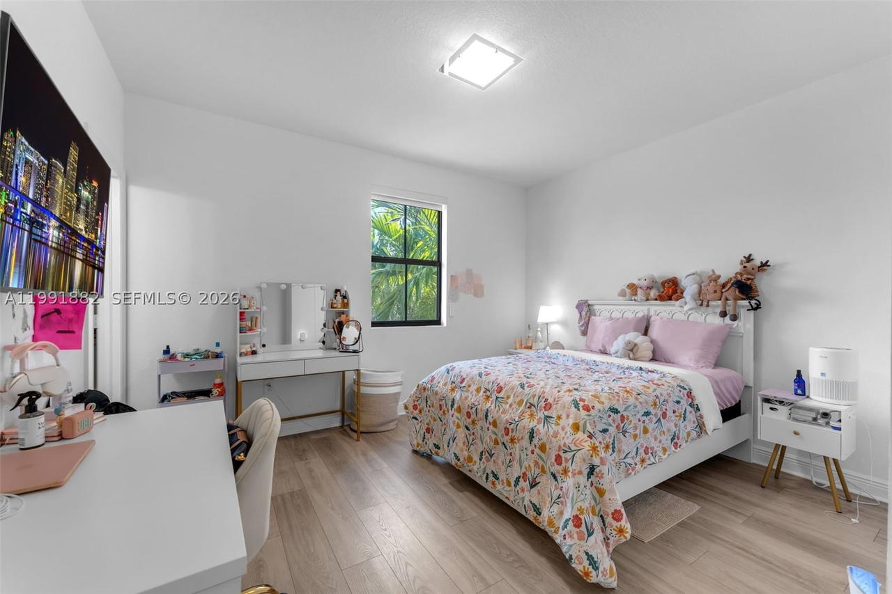 Real estate property located at 9761 9th St, Miami-dade, Fontainebleau West North, Miami, FL