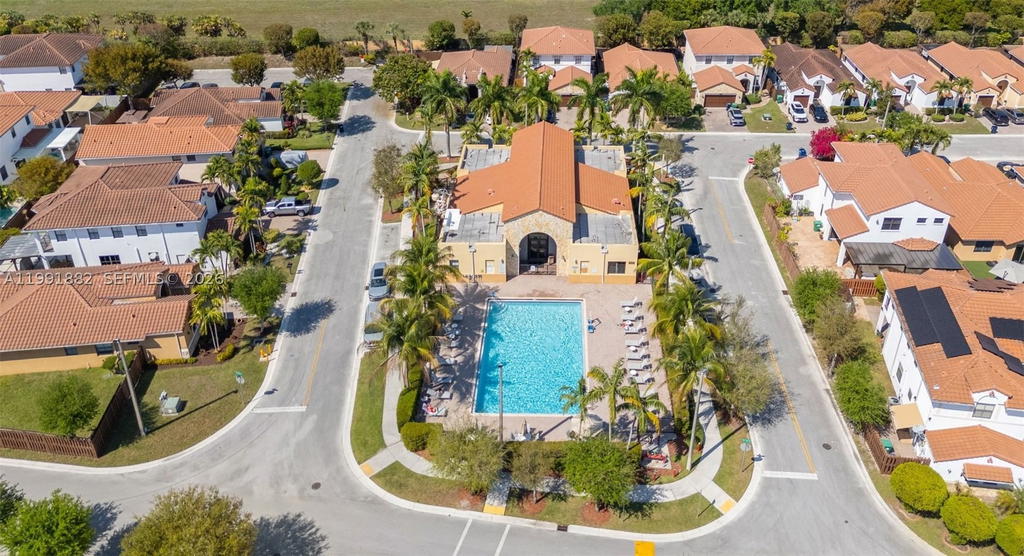 Real estate property located at 9761 9th St, Miami-dade, Fontainebleau West North, Miami, FL
