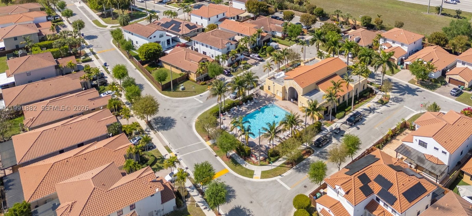Real estate property located at 9761 9th St, Miami-dade, Fontainebleau West North, Miami, FL
