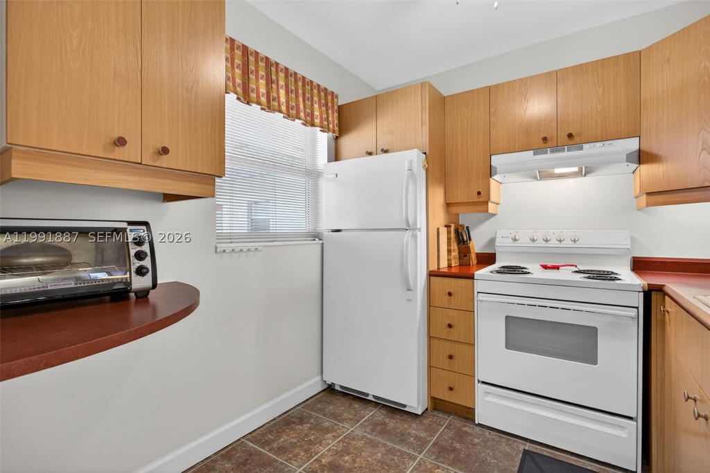 Real estate property located at 4299 16th St #310, Broward, Ashley Hall Condo, Lauderhill, FL