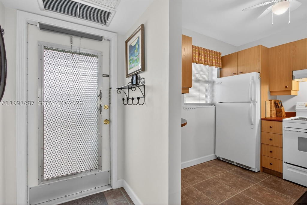 Real estate property located at 4299 16th St #310, Broward, Ashley Hall Condo, Lauderhill, FL